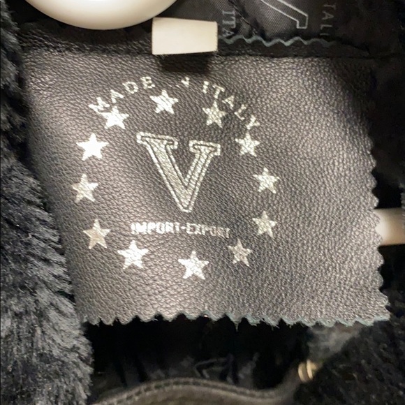 leather jacket - Picture 3 of 3